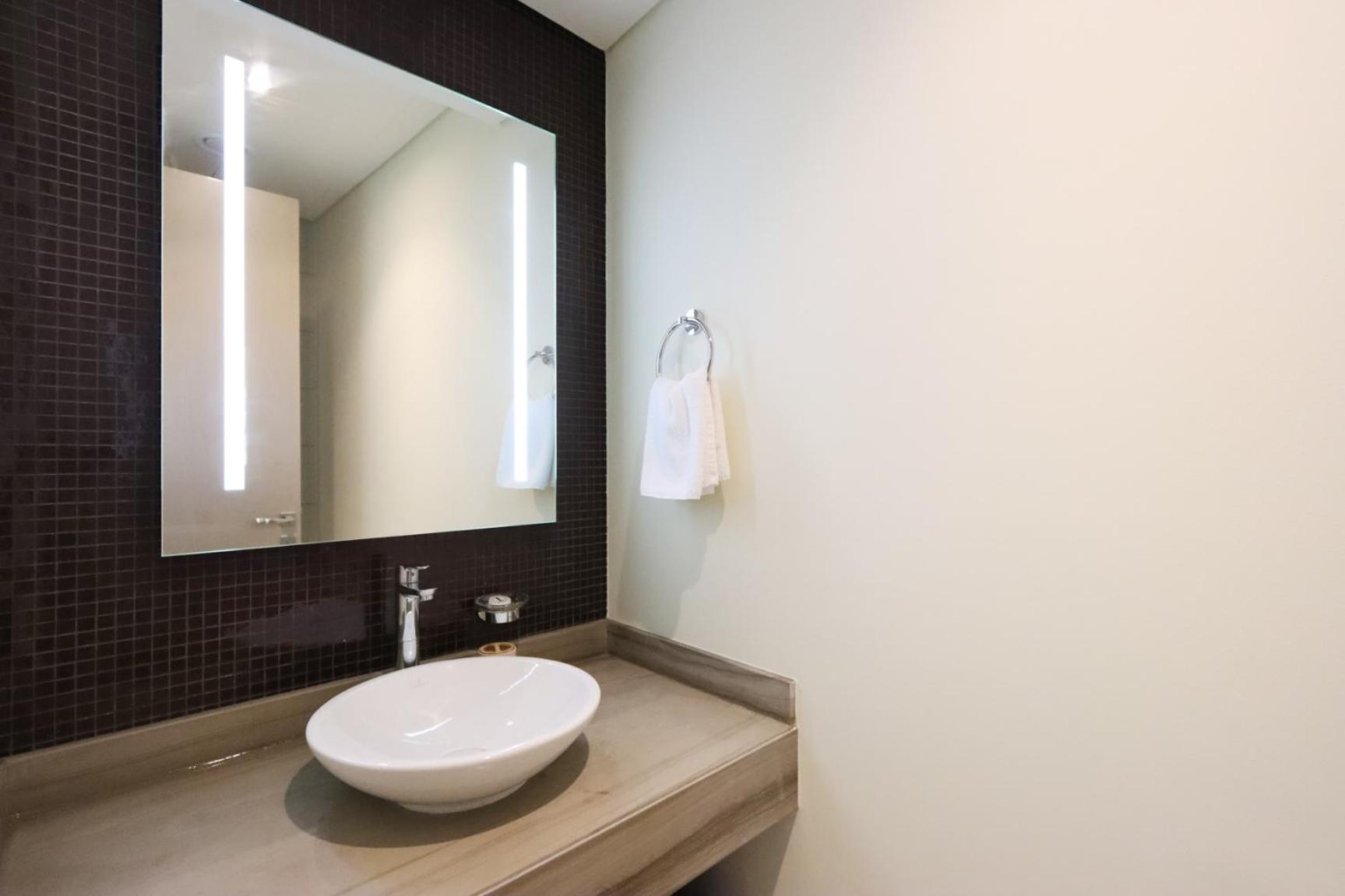 Stylish 2br Paramount Near Downtown * Dubai